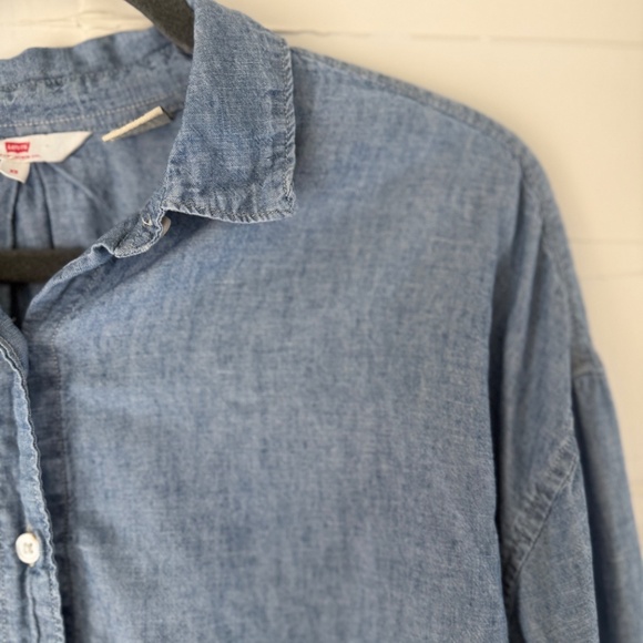 Levi’s Premium Odessa Long Sleeve Shirt | XS | Blue Popsicle Light Wash Denim - Picture 7 of 9
